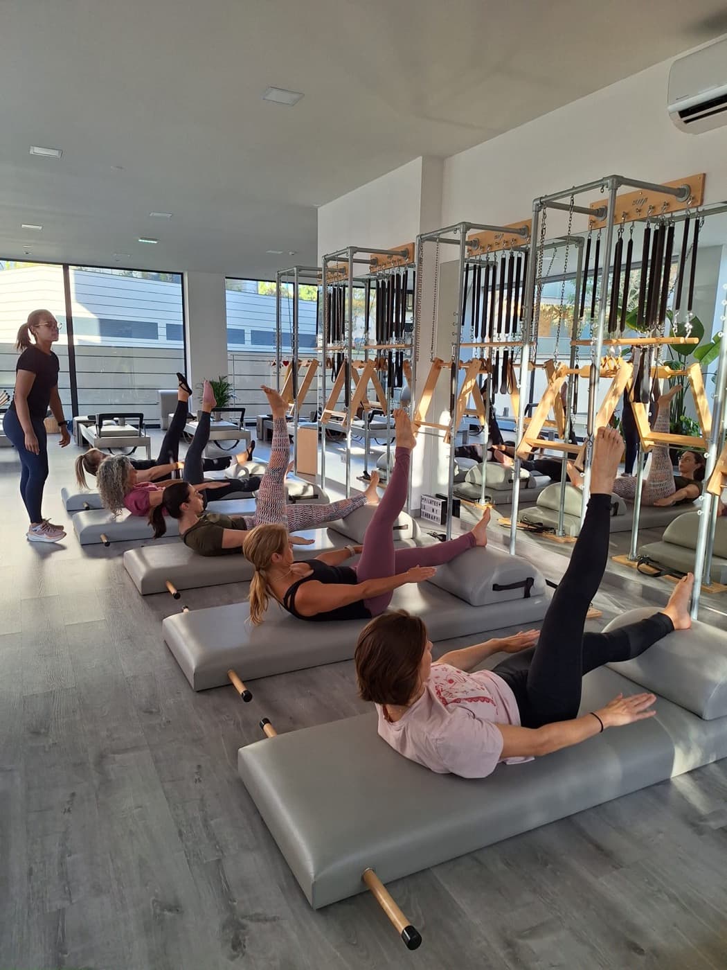 Aula na Unidade de parede, no Pilates Gaia